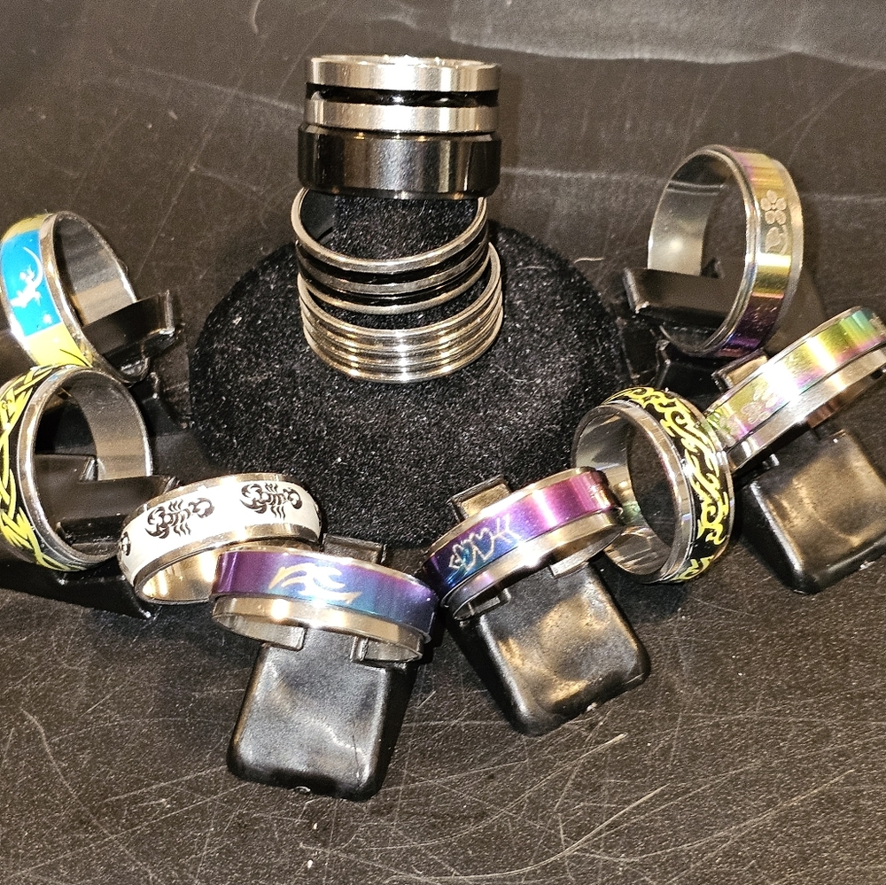 Rings U